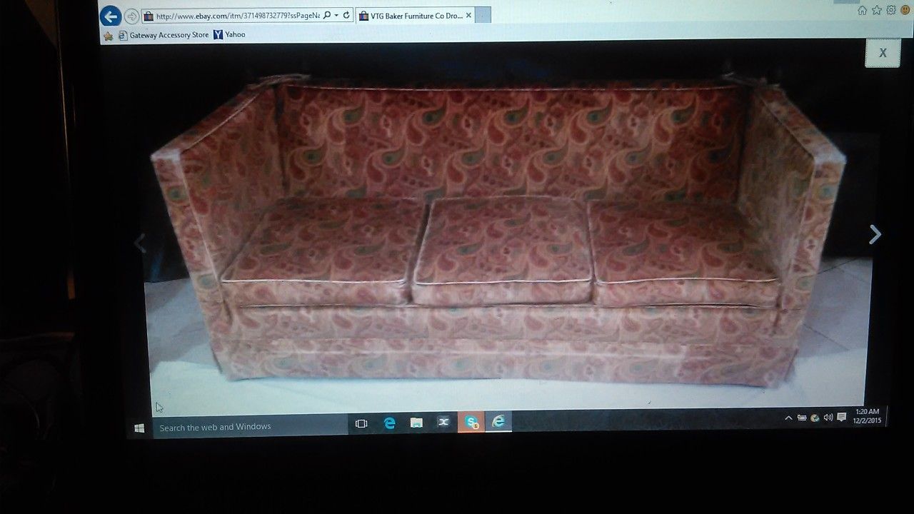Drop arm Sofa