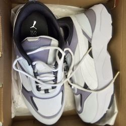 Womens Puma Shoes Size 8