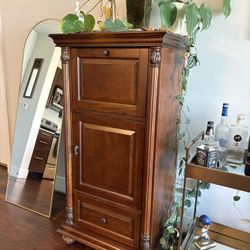 Moving Sale - Nice Items! 