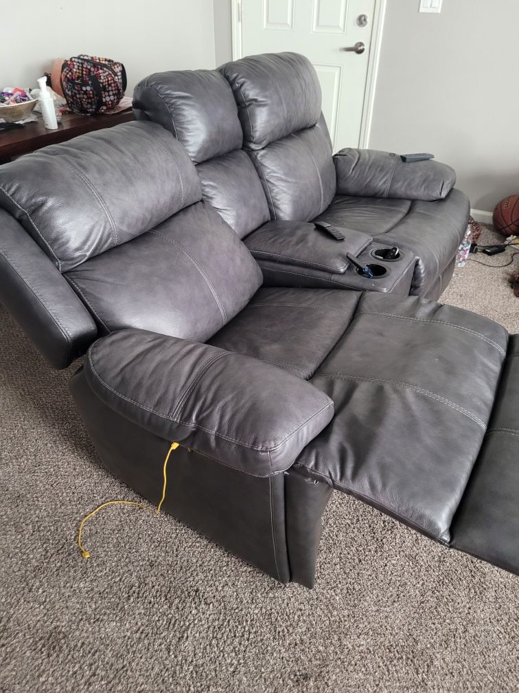 3 Piece Comfort Electrical Reclining Couches
