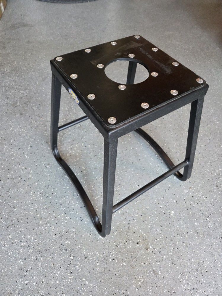 Off-road Motorcycle Stand