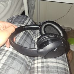 Sony Barely Used Headphones (Comes With Plug In Cord)