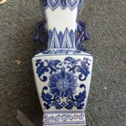 Meisner Moon Vase Chinese Porcelin