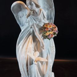 Lladro #1867 Flowers Of Peace Mint Conditio