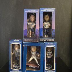 SIX DODGERS BOBBLHEAD (BOXES NEVER OPENED) FOR $90. BURBANK PICK UP ONLY.  CASH ONLY.