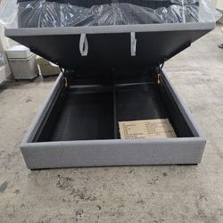 Saatva Halle Queen Storage Platform Bed 