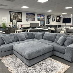 Huge Sofa Sectional w/ Free Big Ottoman 