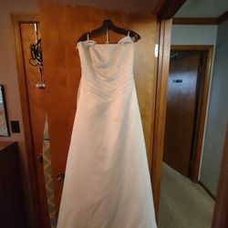 Classic Wedding Gown