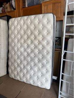 10” Jenna full size mattress.