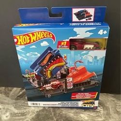 new sealed hot wheels gas station set