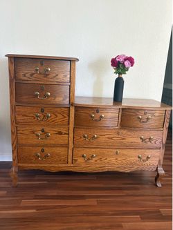 Dresser and matching nightstands VINTAGE