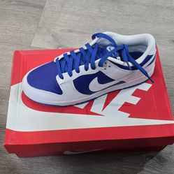 Nike dunk size 9.5 Ds