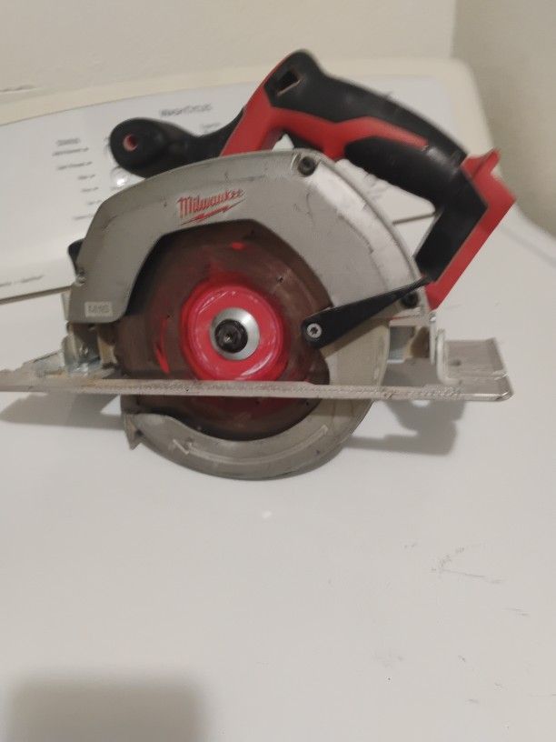 Milwaukee M18 Circular Saw