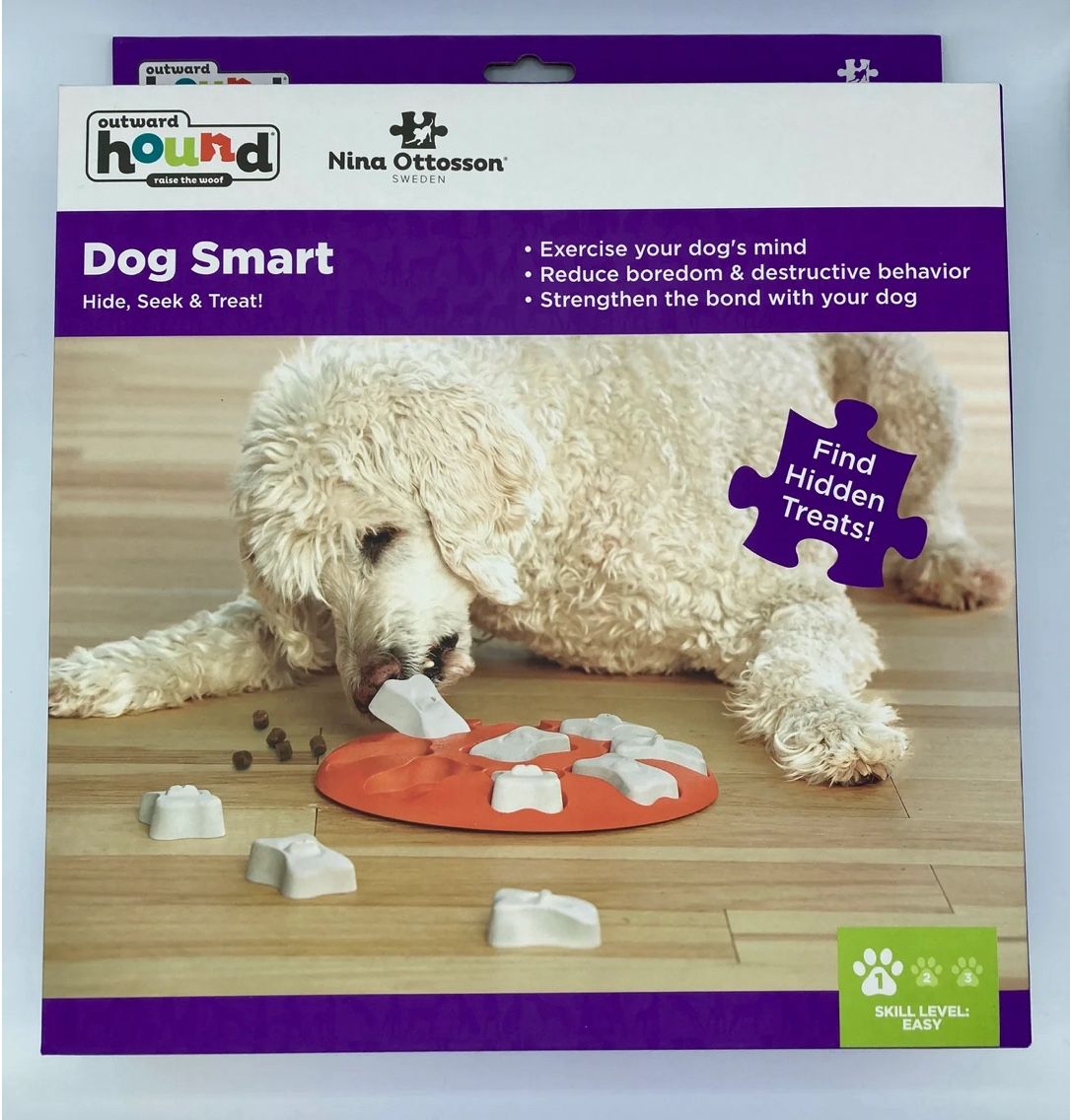 New Interactive Dog Treat Dispenser