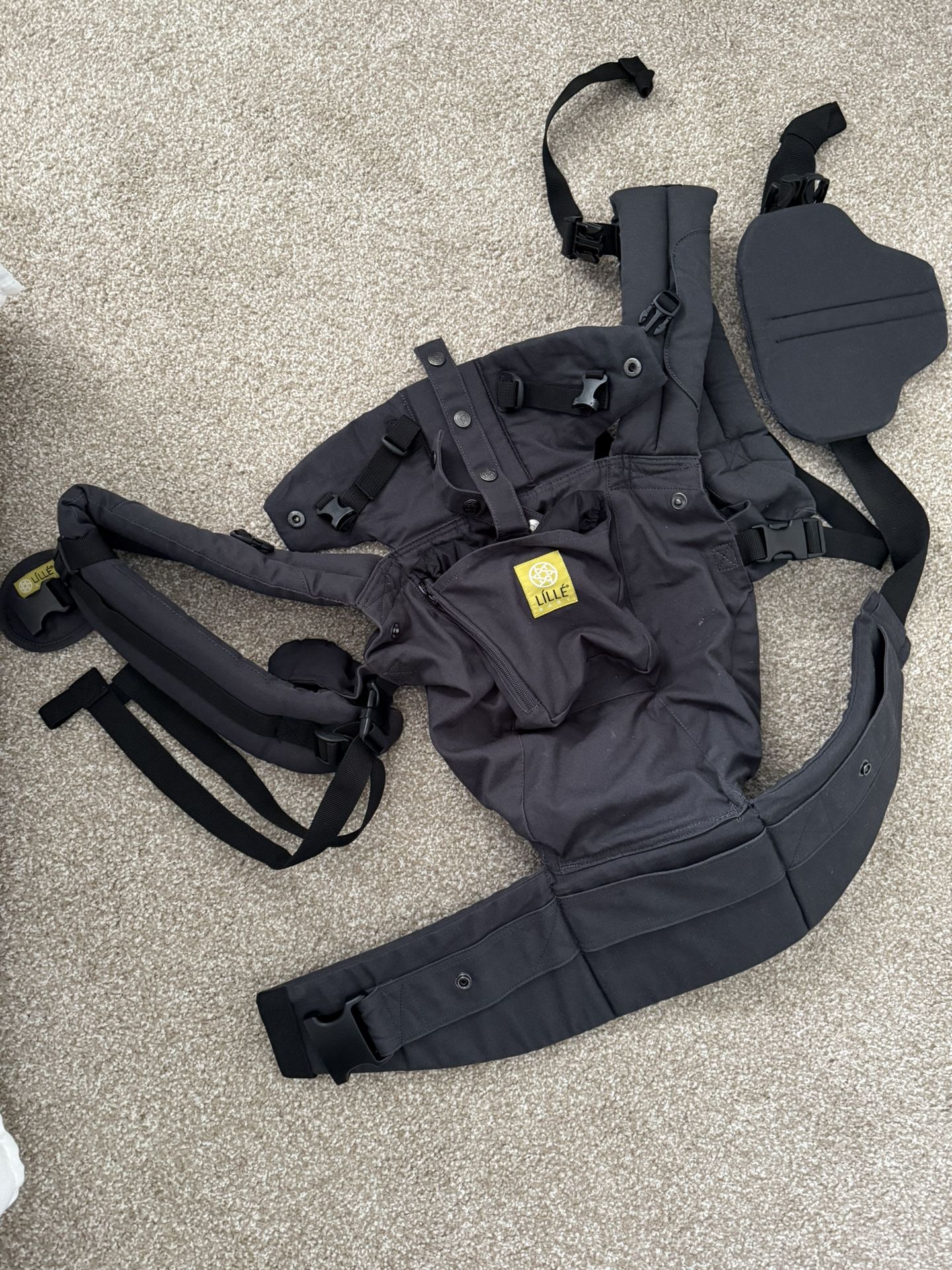 Lillé Baby Carrier