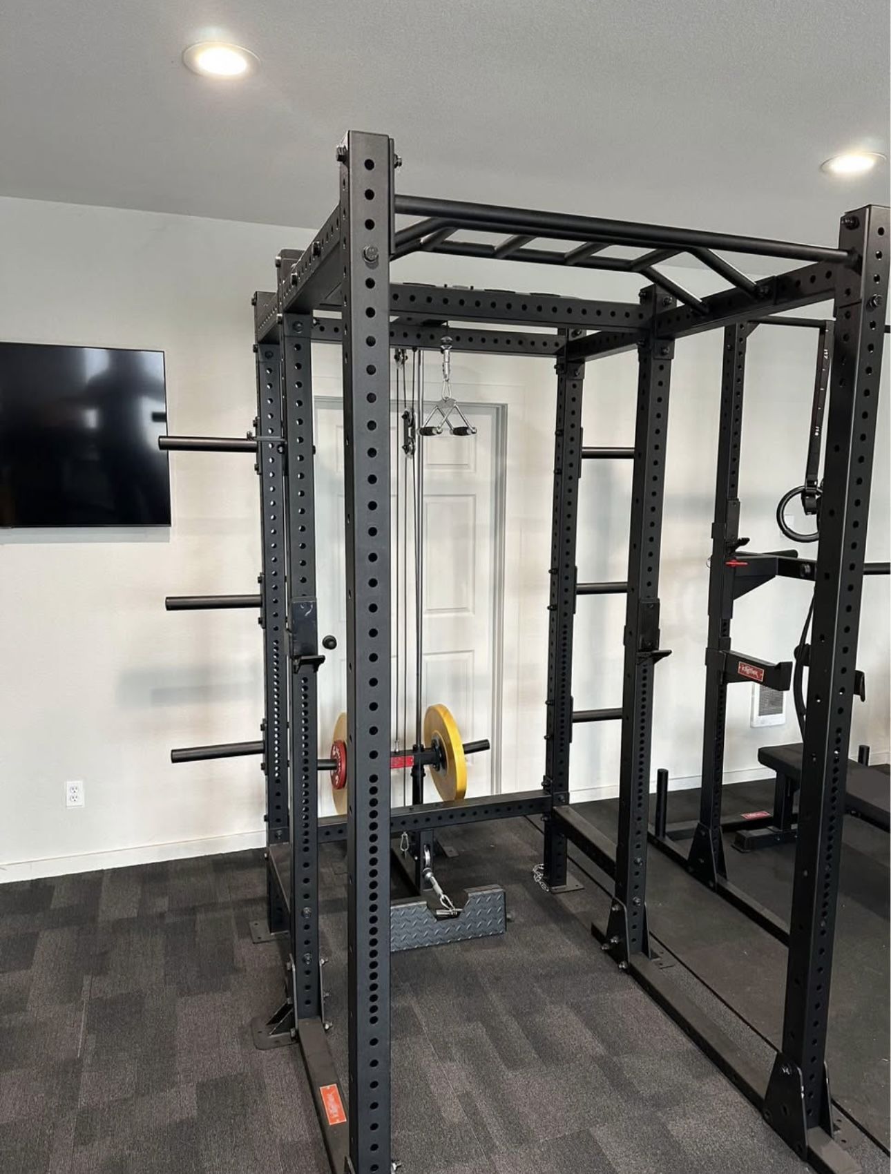 PR2500 W/LAT PULL DOWN