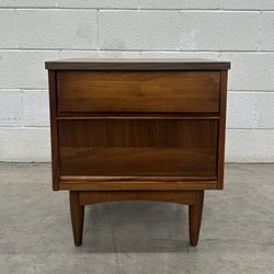 Vintage Mid Century Modern Danish Modern Walnut Bekins Nightstand End Table