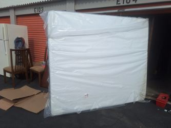 CALIFORNIA KING MEMORY FOAM MATTRESS 