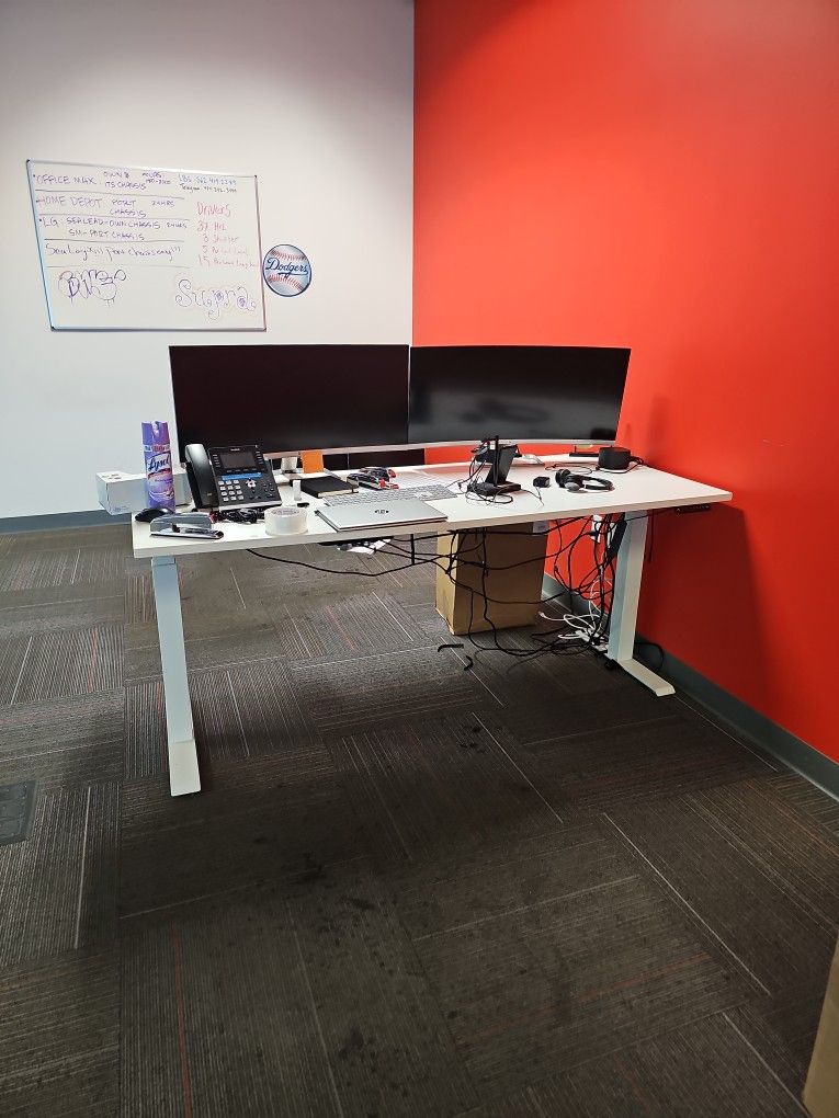 Adjustable Raising Ergonomic Desk