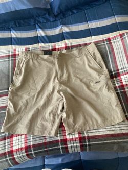 Zeroxposur Men kahki shorts size 40- dry fit - new with tags