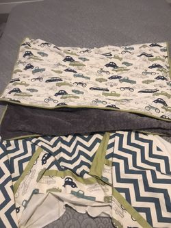 Crib bedding set