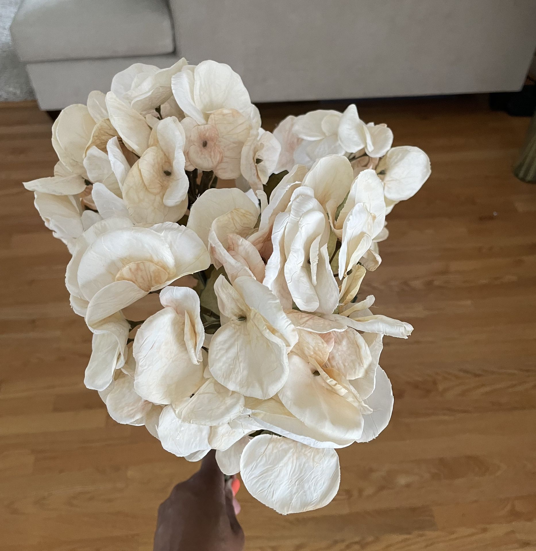 26’ Hydrangea Silk Flower Stem (24 Stems)