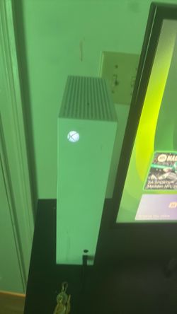 NEED GONE ASAP ! Selling Xbox with monitor comes with EVERYTHING !!!