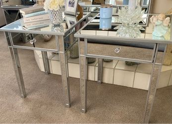 Decorative pieces