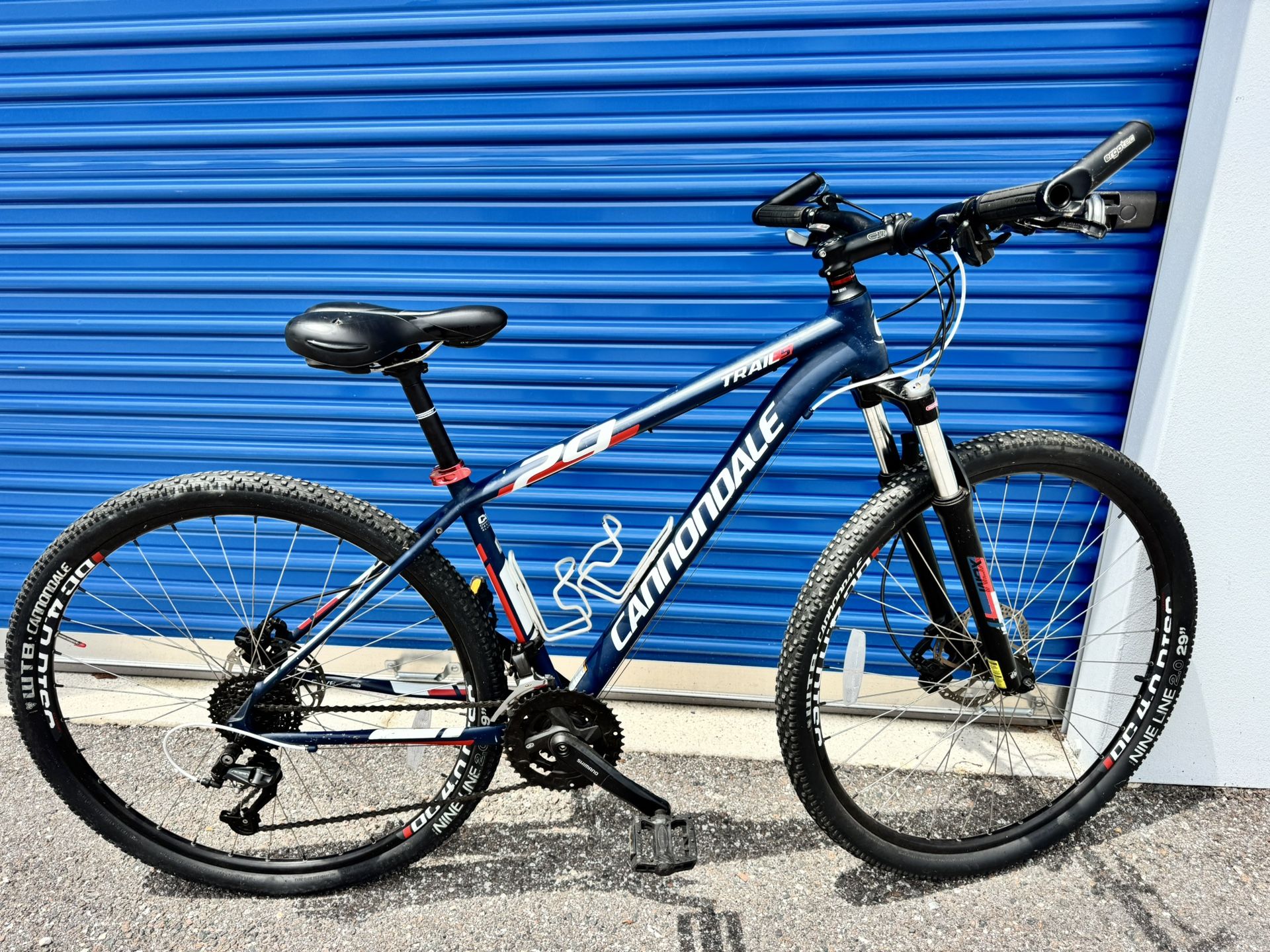 CANNONDALE TRAIL 5 MOUNTAIN MENS BIKE BICYCLE