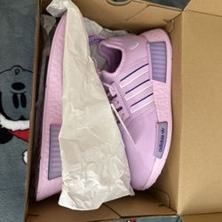 Women’s Adidas Size 9 Brand New Asking 40