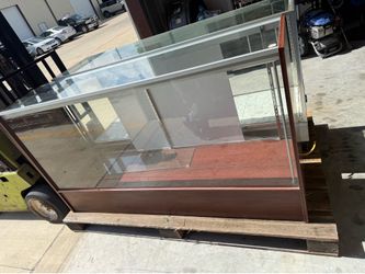 4 Showcases