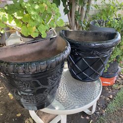 Nice Pots. Not Heavy.  Great For Wall. About A Ft Tall 2/30