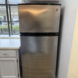 Kenmore Refrigerator 