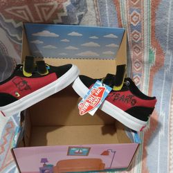 Brand New Limited Edition Simpson Van's 