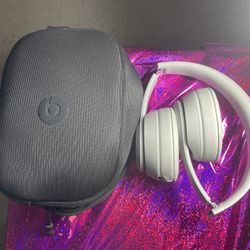 Beats Solo 4s (Slick Gray)
