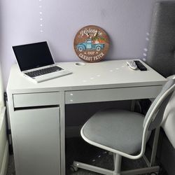 White Desk With Chair LIKE NEW