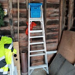 Aluminum ladder 6 ft tall