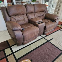 Power Loveseat Recliner 