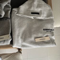 Essential Hoodies And Sweatpants 