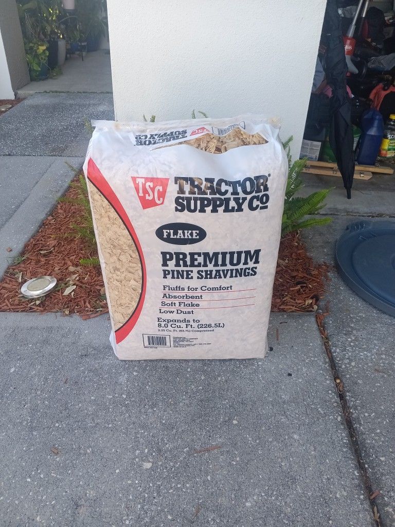 Pine Shavings For Chicken,bunnies,ect..