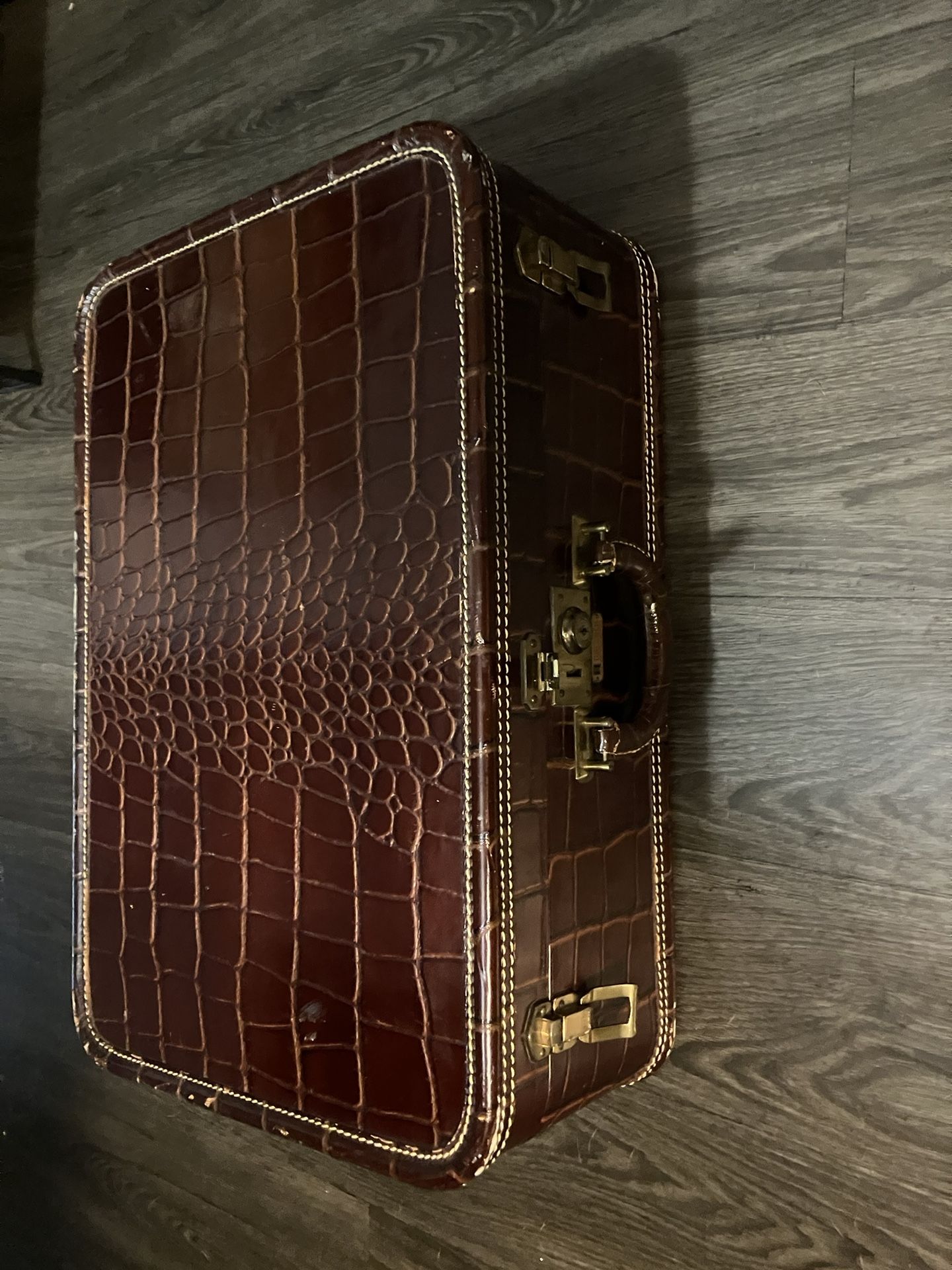 Vintage Luggage Dresen Chicago company