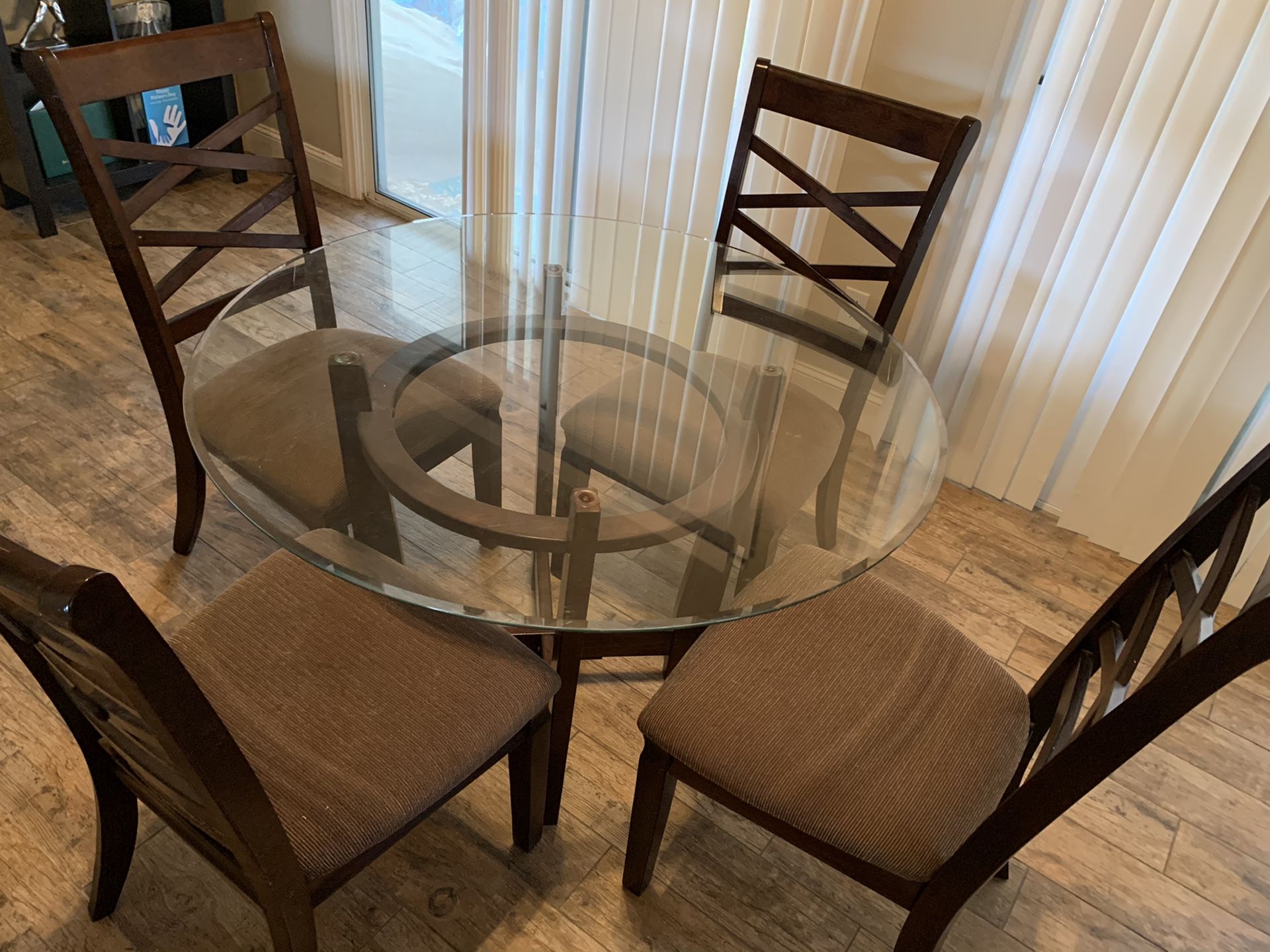 Dining room table