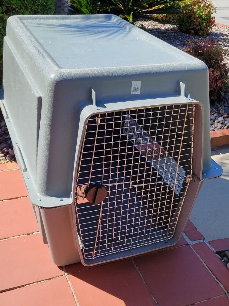 Dog Crate/Kennel, Air Travel Approved, Petmate Sky Kennel