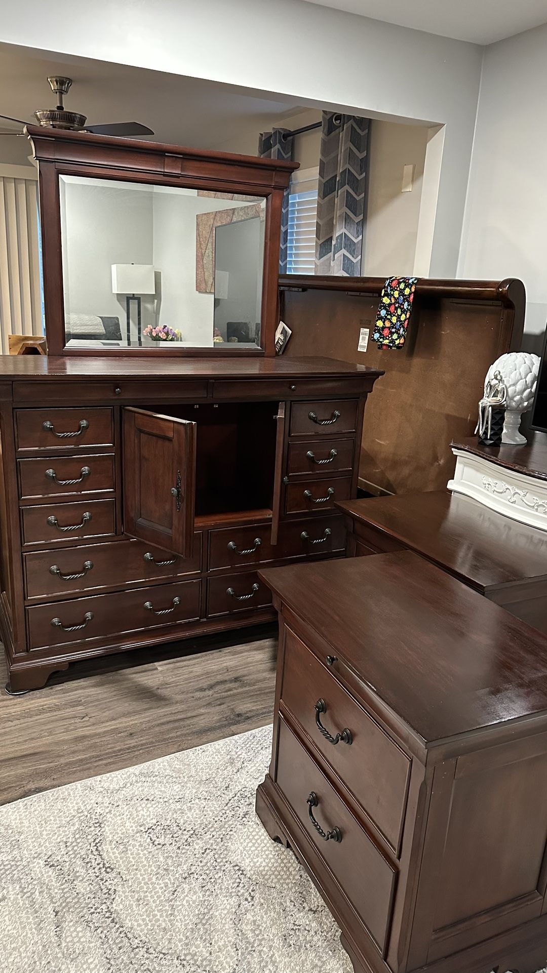Cal,king Bed Frame,dresser And Mirror With 2 Nights Stands