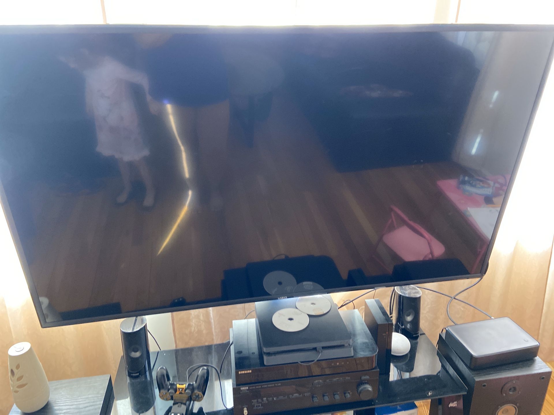 Vizio 65”inch TV smart Tv