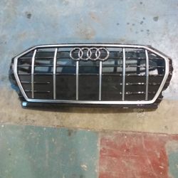 2018-2020 Audi SQ5  front Grille OEM 