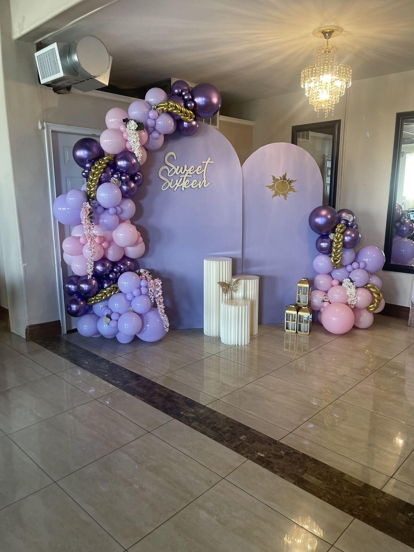 Balloon Garland Decor