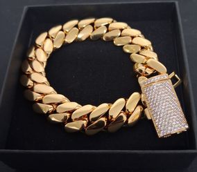 Gold-plated Cuban Link Bracelet with CZ Clasp