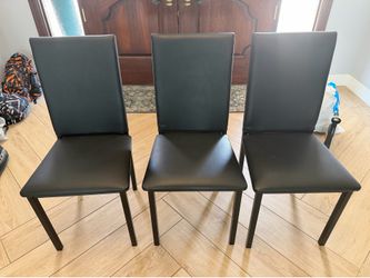 3 chairs for sale/ best offer gets it.
