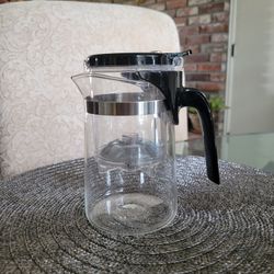 Glass Tea Pot Infuser Style. Top Botton Dispenses The Tea From The Leafs. Great Condition 